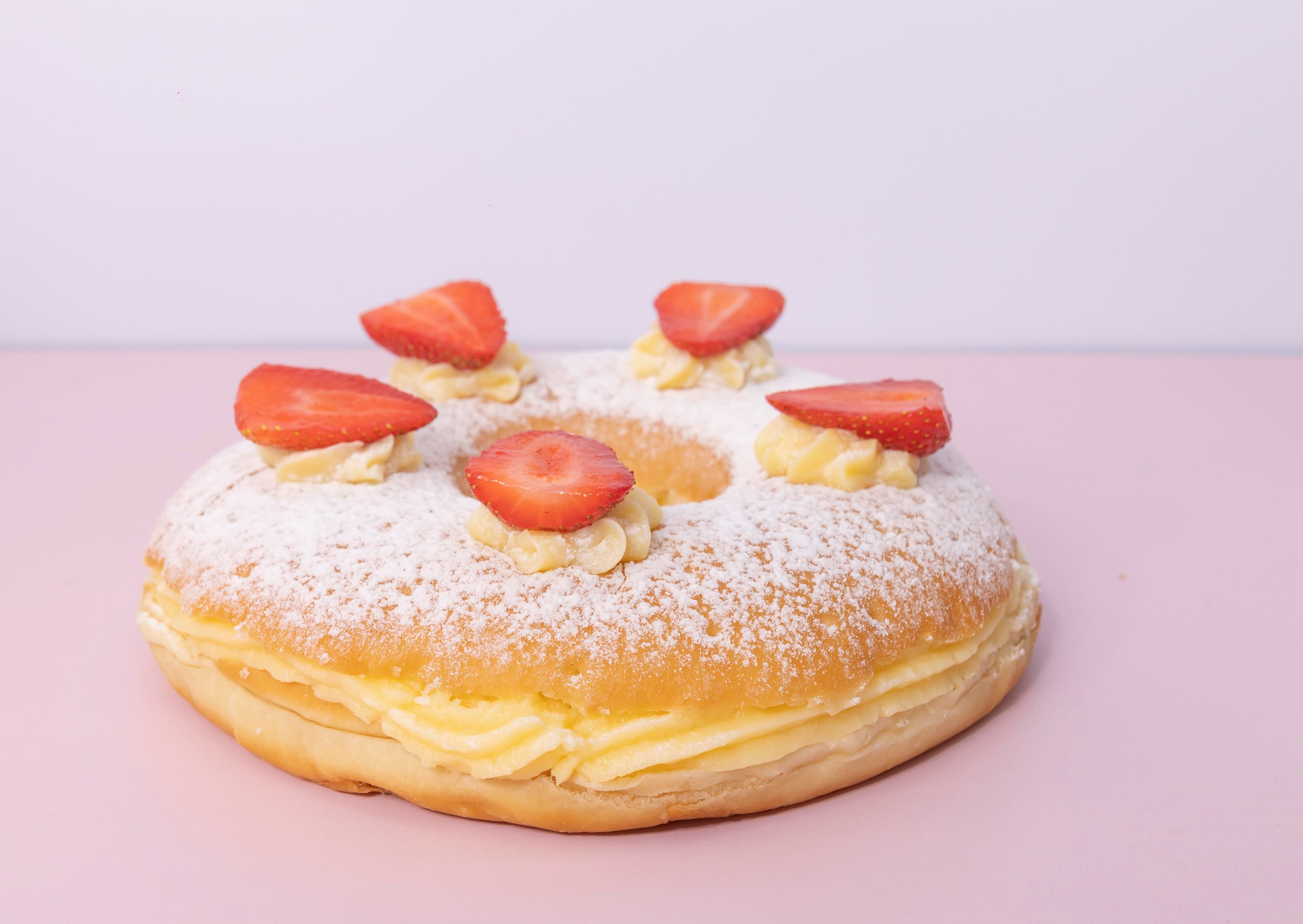 Donut Cake Fresh Cream