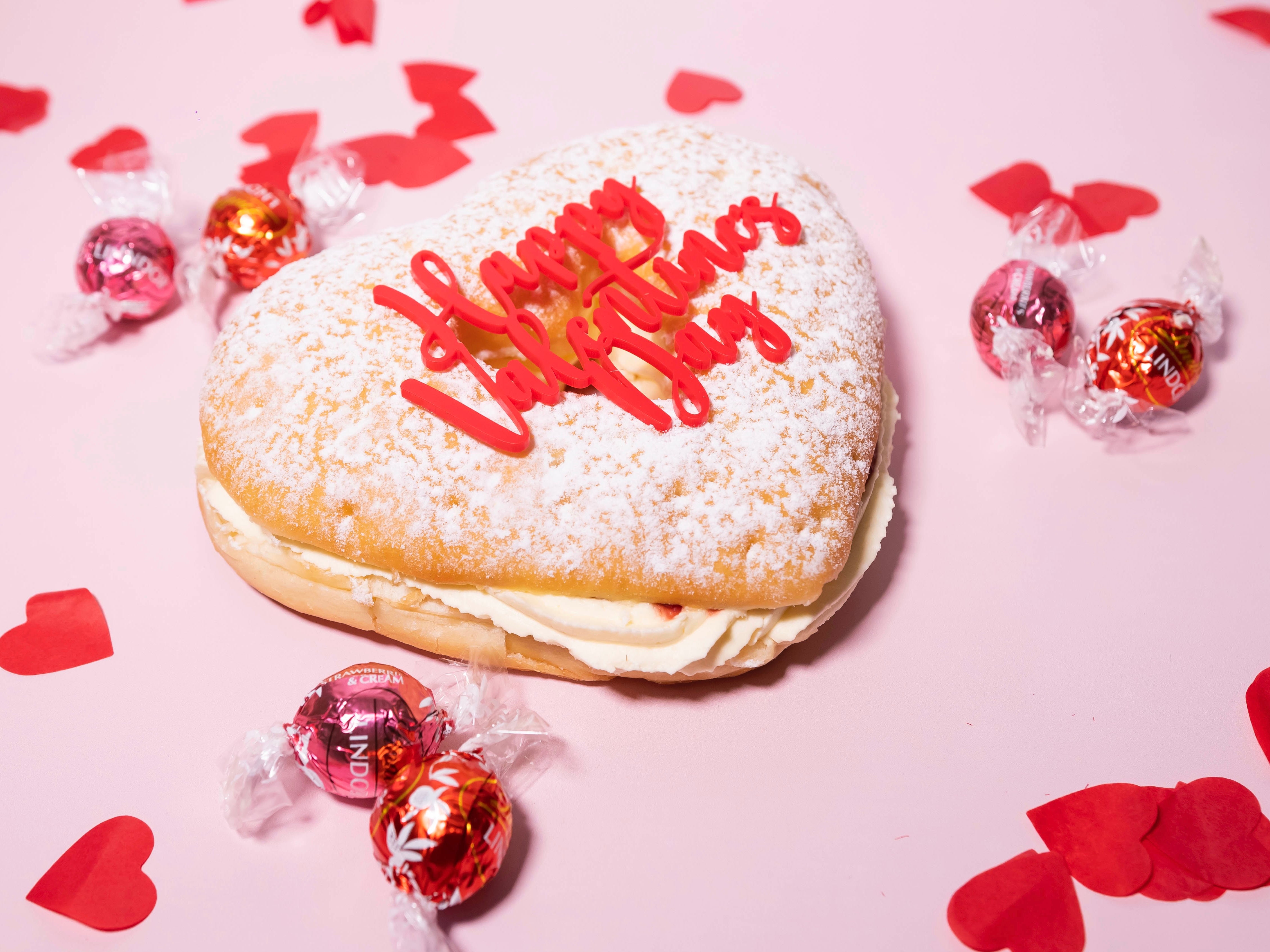 Valentine’s Day Donut Cake Assorted Box