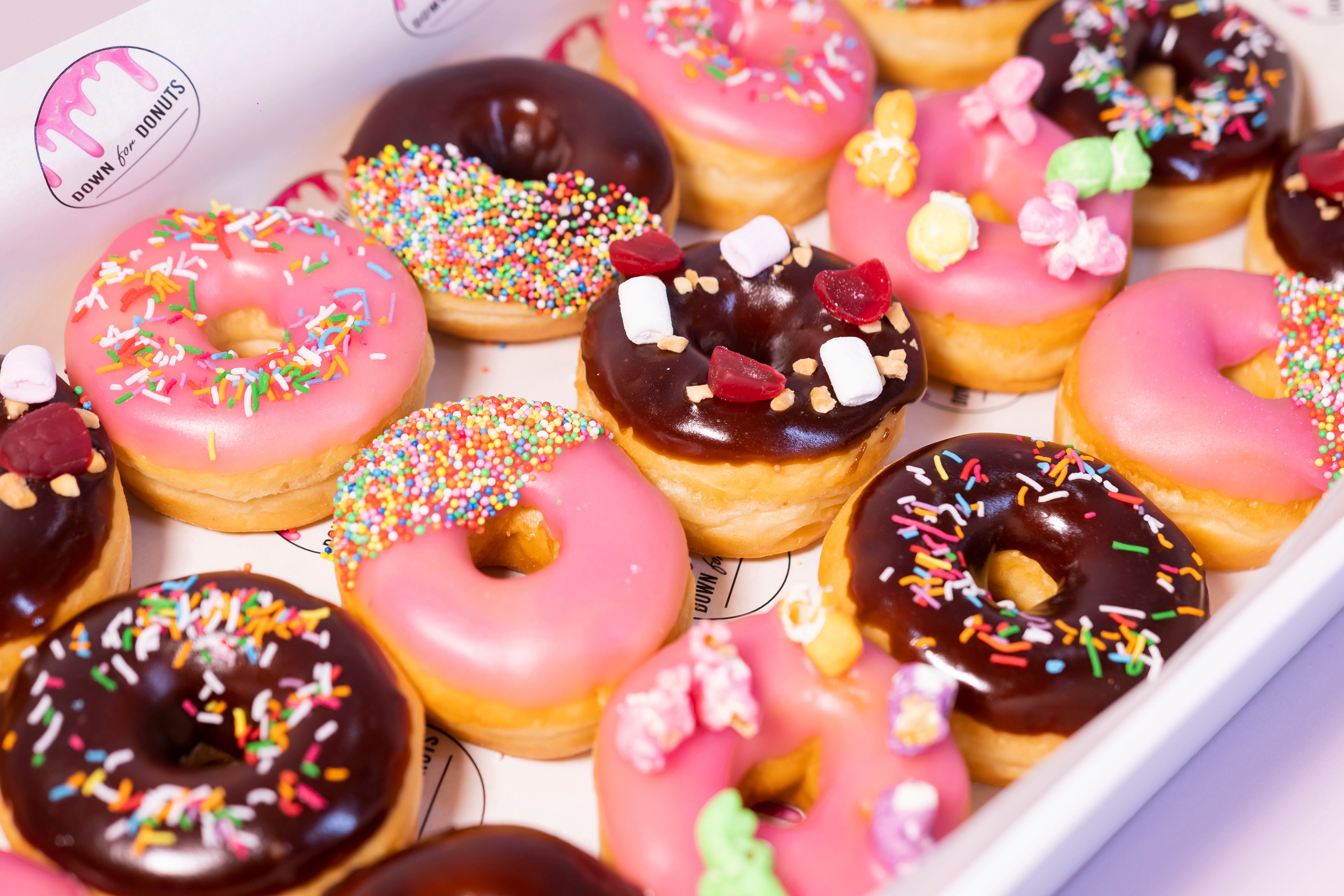 21 Chocolate / Strawberry Glazed Donuts